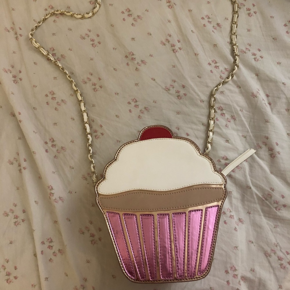 Cupcake purse